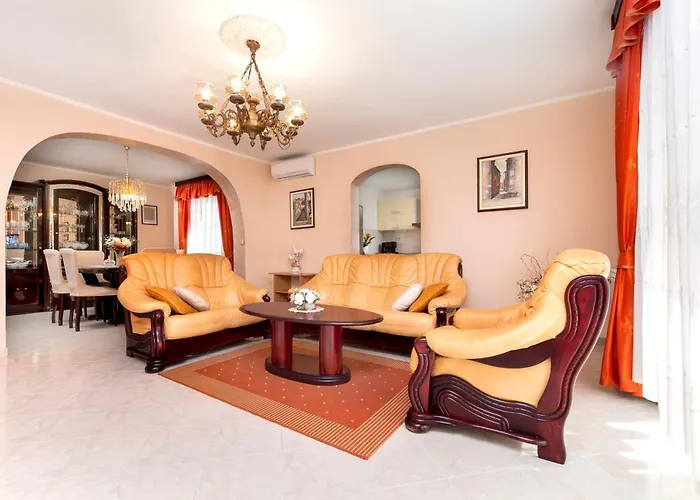 Apartments Divna
